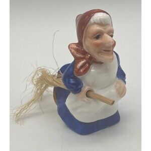 MSR Imports Cassandra the kitchen Witch Salt or Pepper Shaker Vtg Taiwan 1980